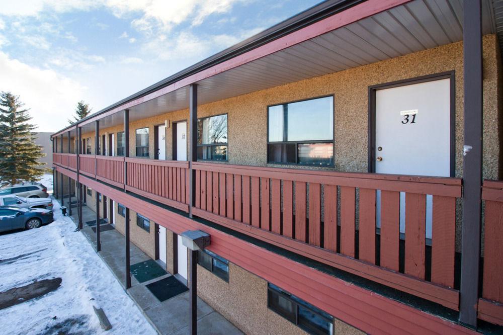 Horizon Motel Saint Albert Bagian luar foto