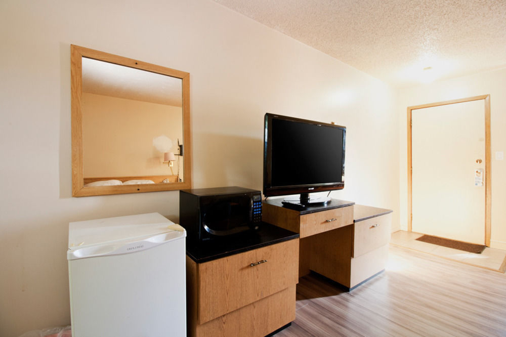 Horizon Motel Saint Albert Bagian luar foto