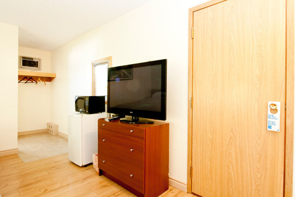Horizon Motel Saint Albert Bagian luar foto